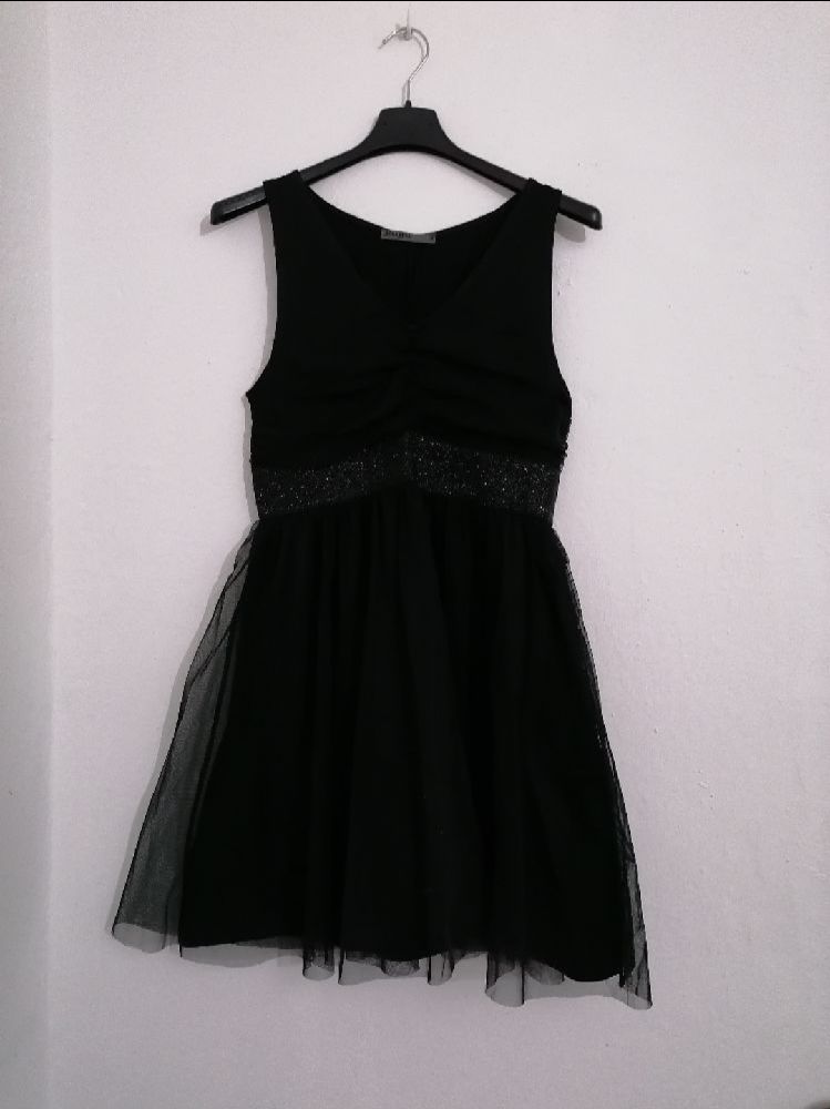 Robe Jennyfer tt neuf 