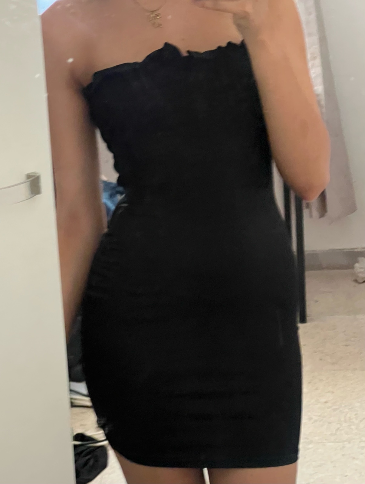 Robe noir courte moulante