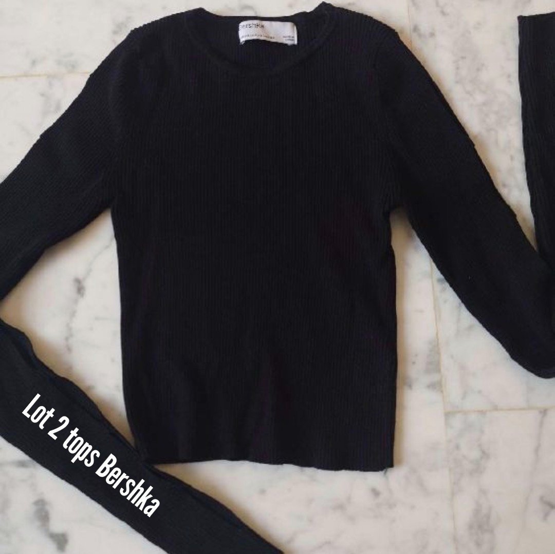 Lot 2 tops Bershka