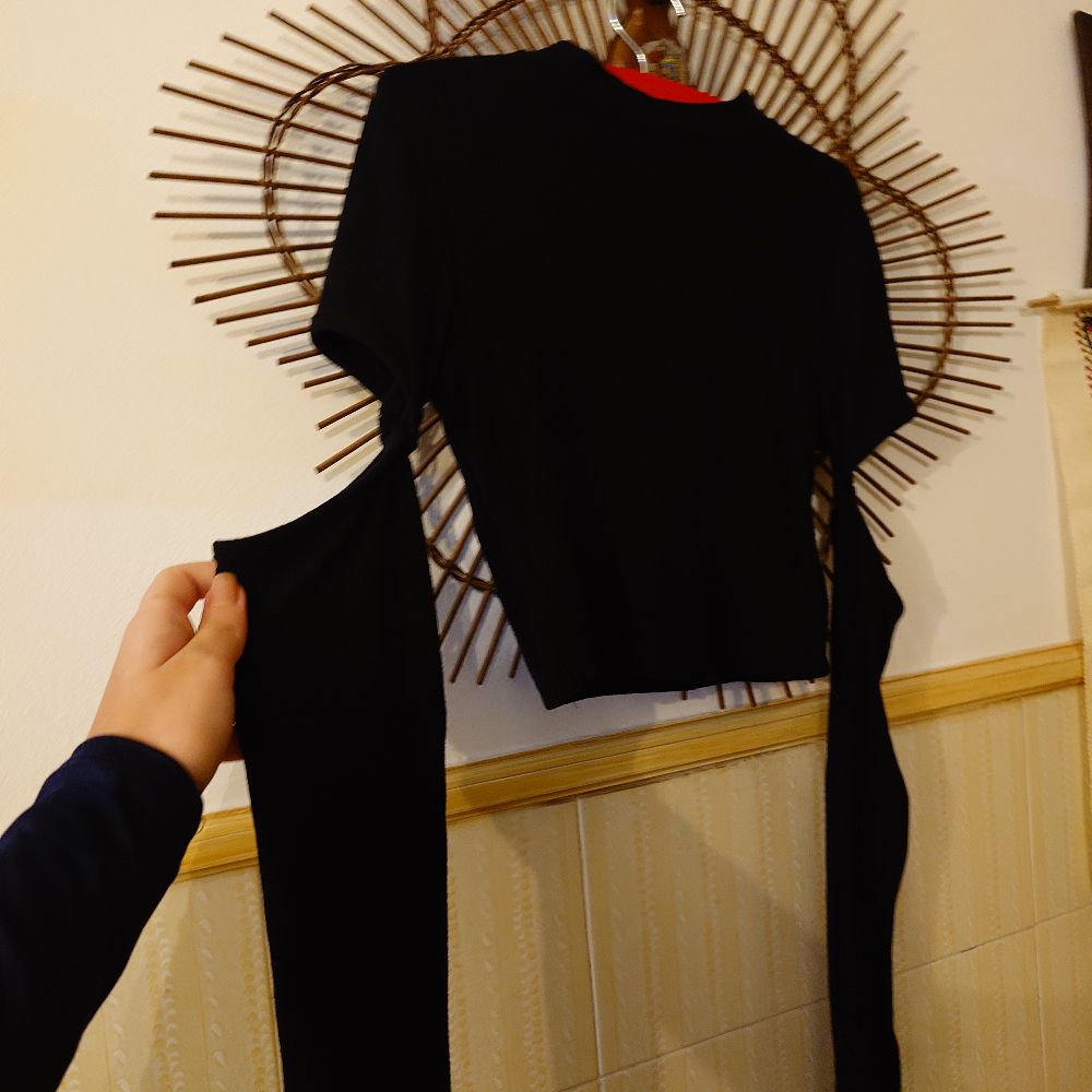 Lot 2 tops bershka