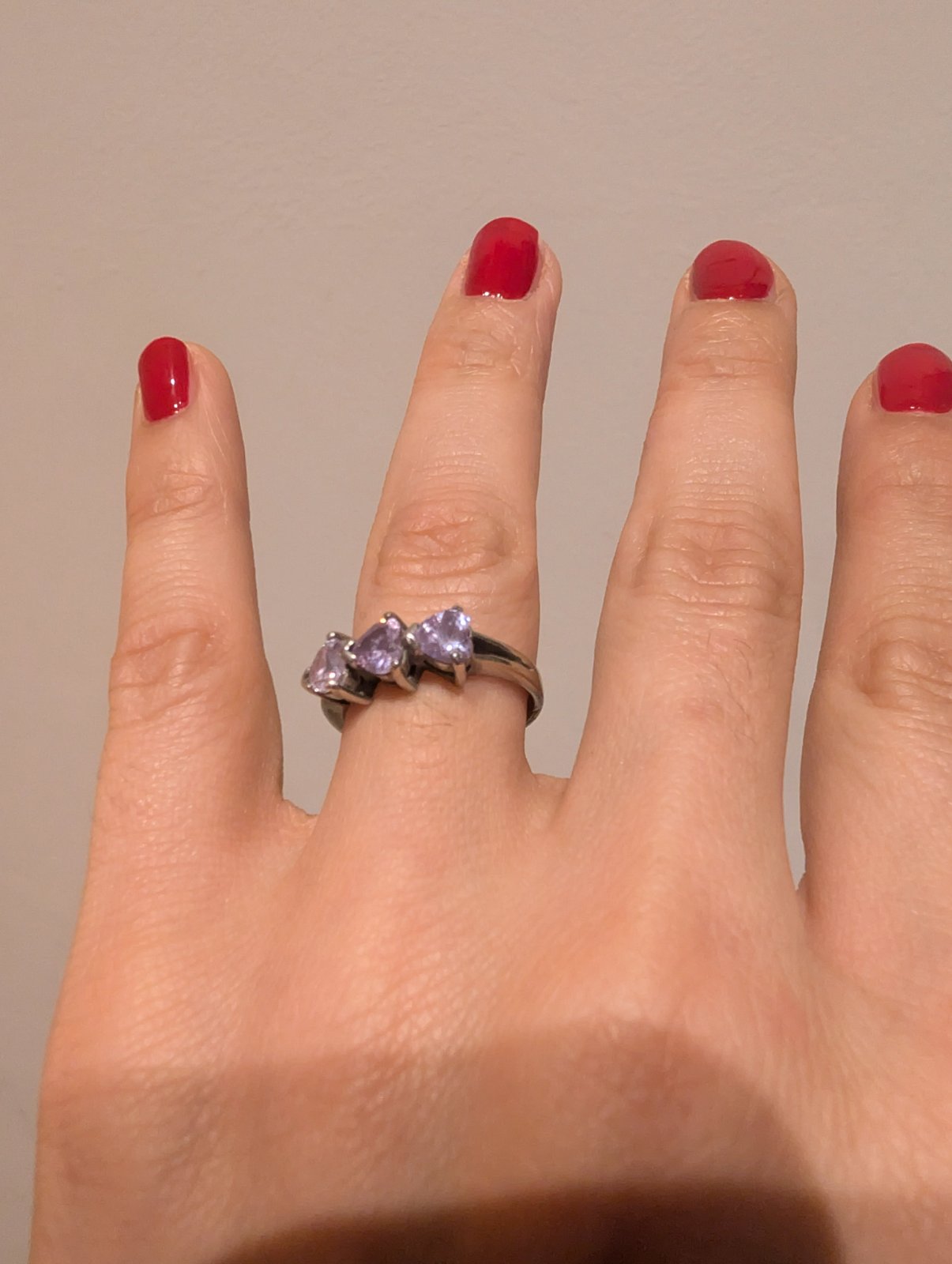 Bague en argent et cristaux mauve 