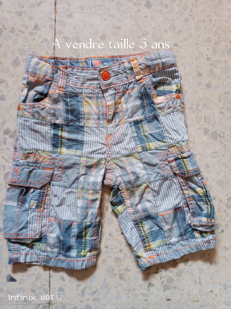 À vendre taille 5 ans