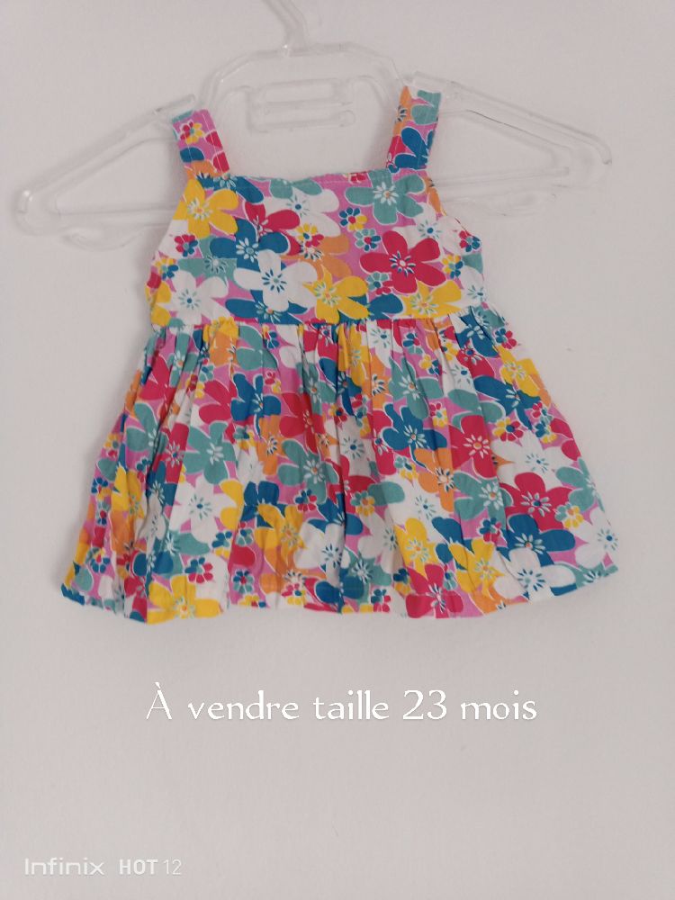 À vendre taille 23 mois