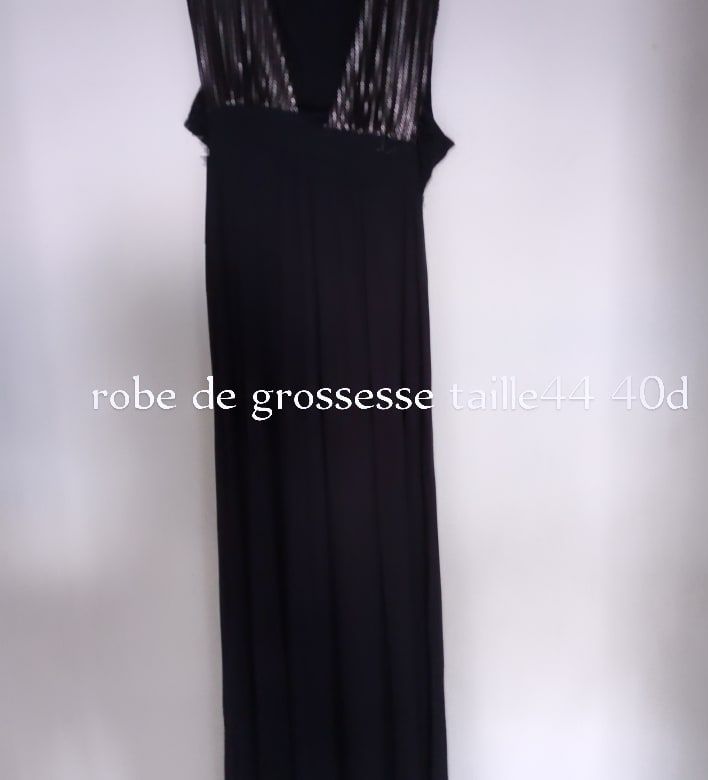 À vendre robe de grossesse taille 44