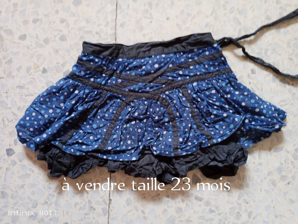 À vendre taille 23 mois