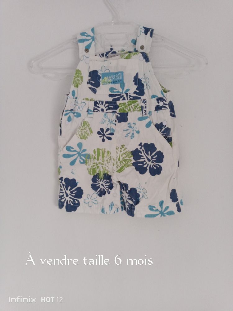 Salopette à vendre taille 6 mois
