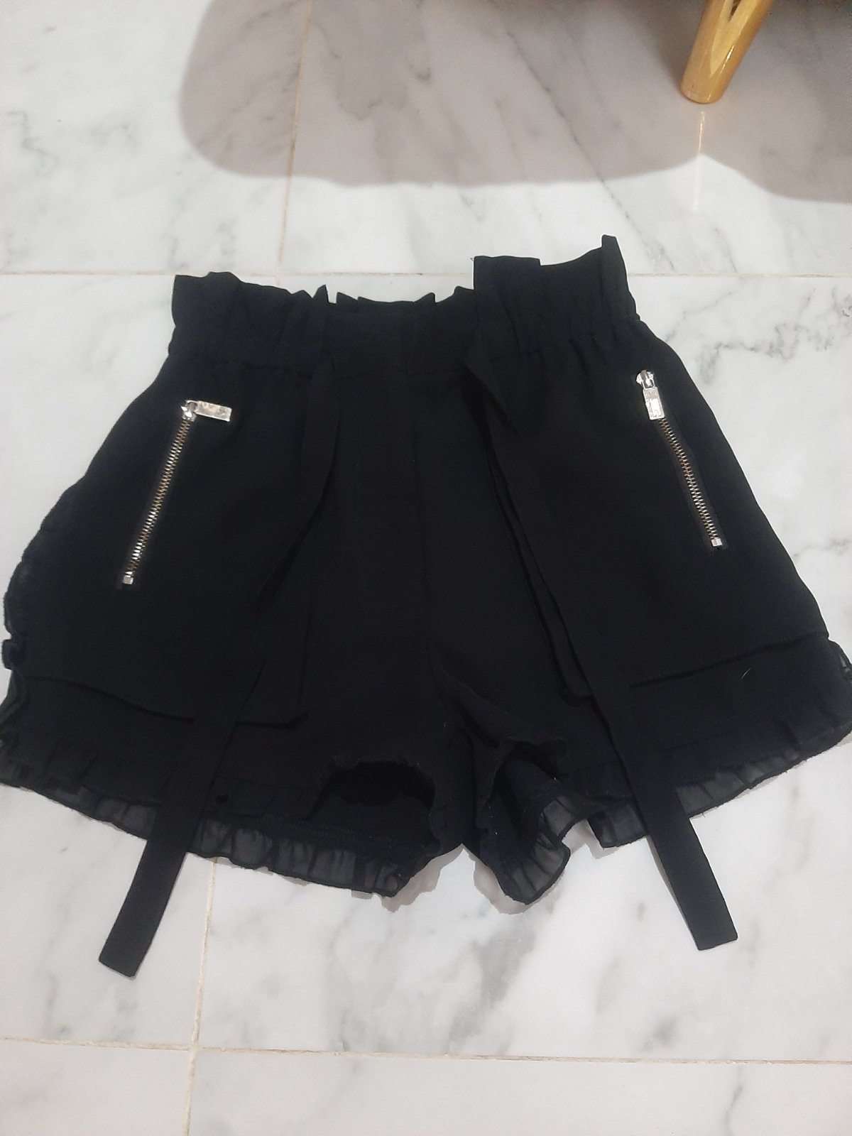 Short noir 