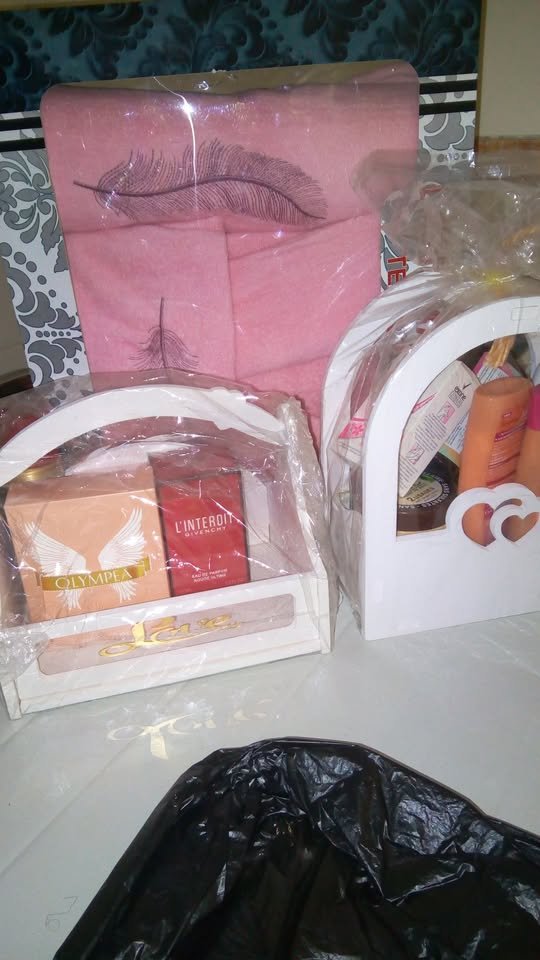 Groupe cosmétiques + cape de bien féminine