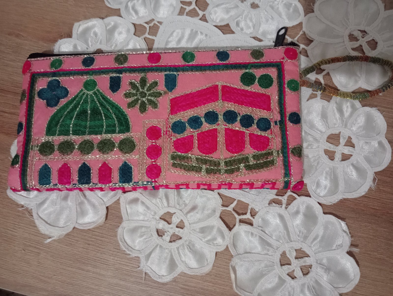 Pochette from mekkah 