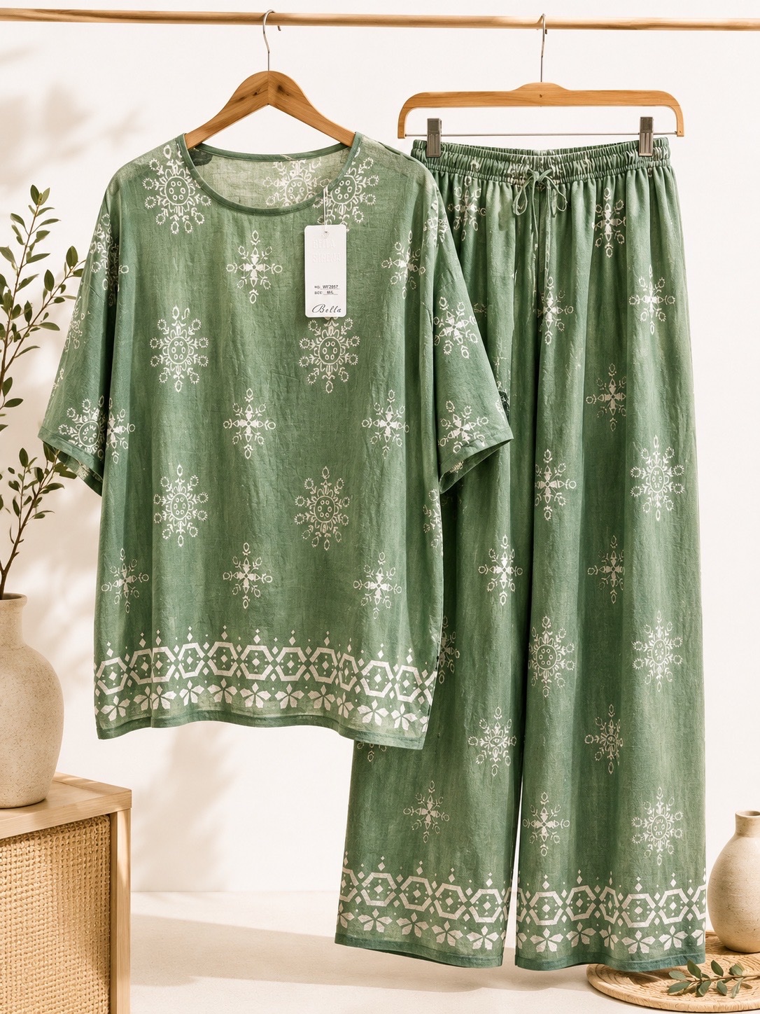 Ensemble femme 2 pièces vert sauge imprimé – Léger & élégant – Taille M/L
