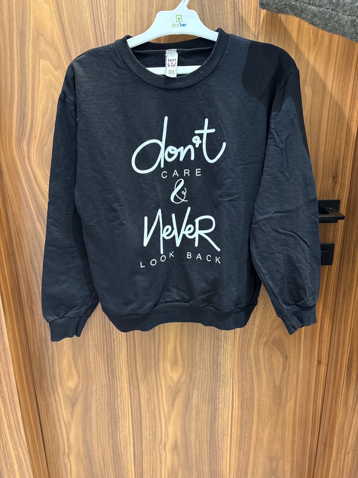 Pull noir 