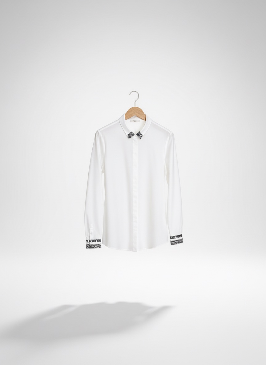 ✨ Chemise Blanche Élégante avec Détails Brodés ✨