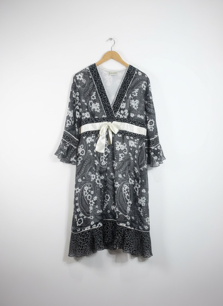 🖤🤍 Robe Élégante Noir & Blanc à Motifs – Taille Confort ✨