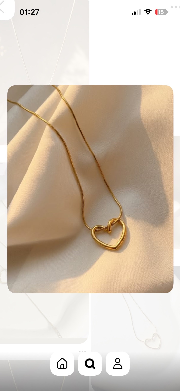     Collier doré élégant ✨