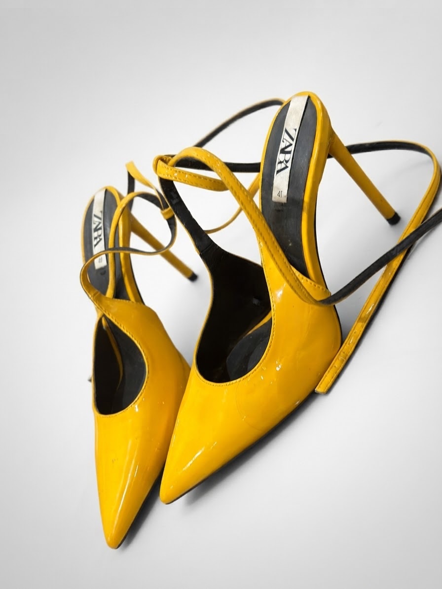 Zara pointure 41 jaune en vernis