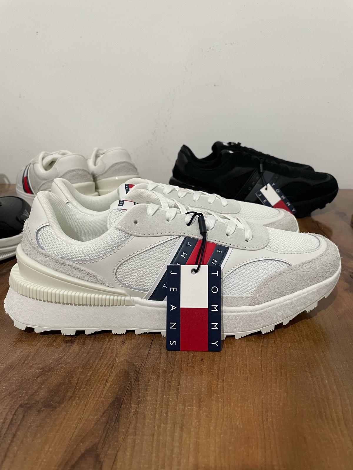Tommy Hilfiger
