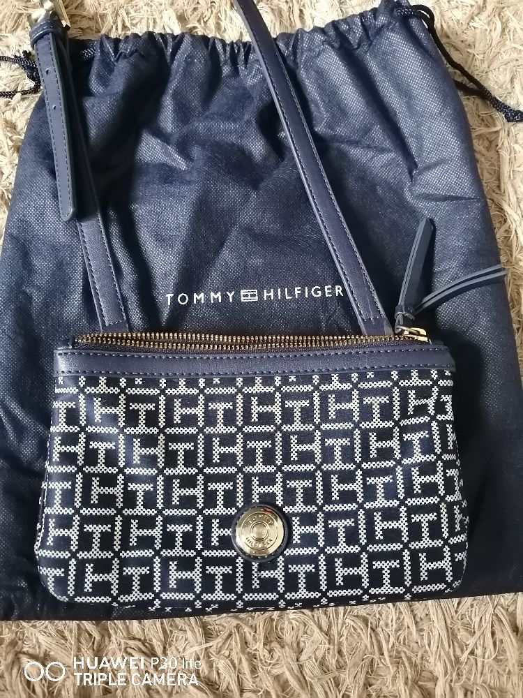 sac a bandoulière Tommy hilfiger 