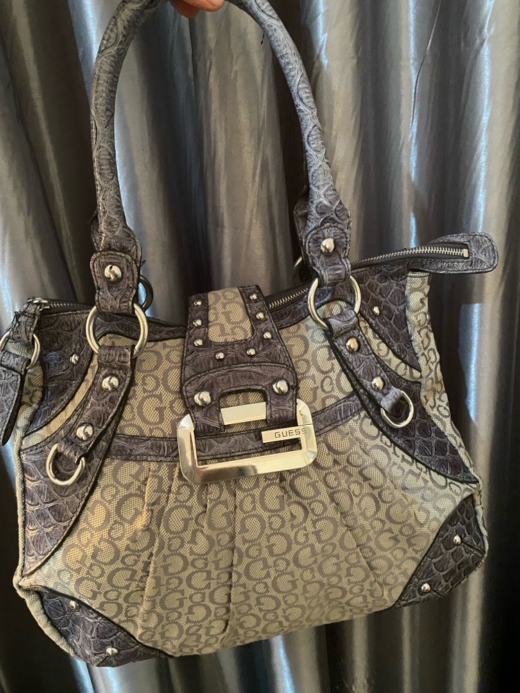 SAC A BANDOULIERE GUESS
