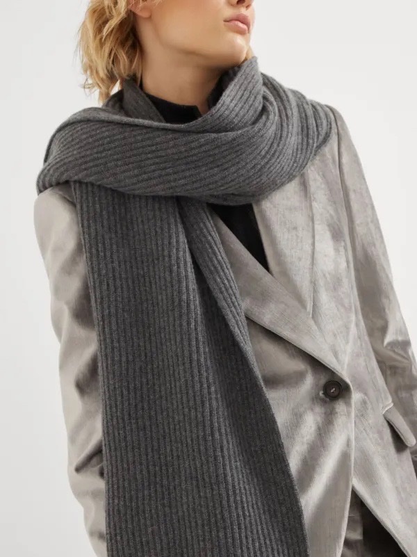GRANDE ECHARPE EN LAINE NEUF ZARA