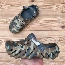 CROCS AUTHENTIQUE NEUF
