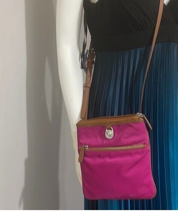 SAC A BANDOULIERE MICKEAL KORS NEUF