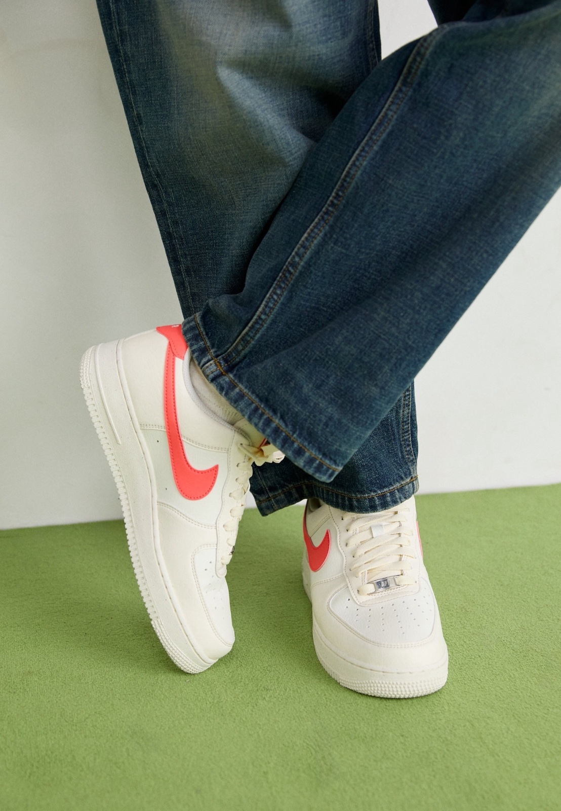BASKETS NIKE AIR FORCE AUTHENTIQUE