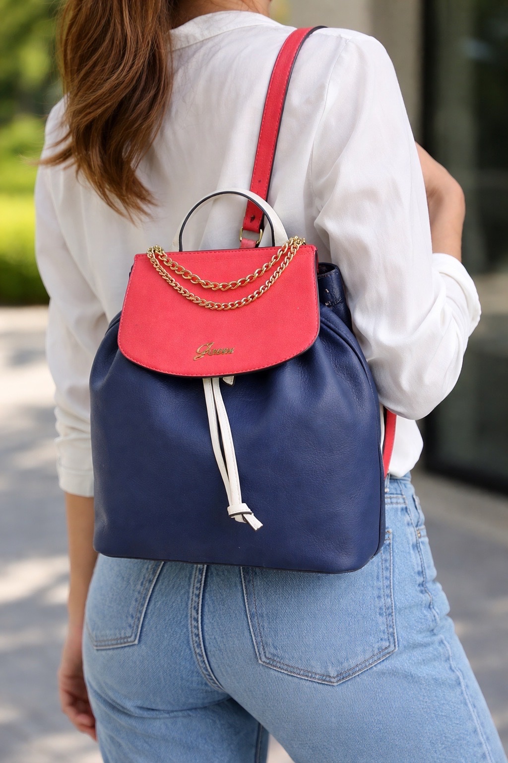 SAC A DOS GUESS NEUF