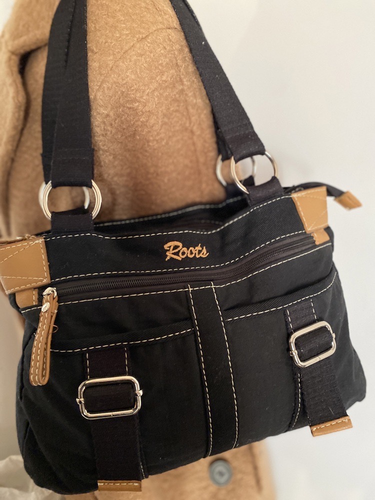 SAC A BANDOULIER  ROOTS NEUF