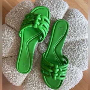 MULES ZARA NEUF AVEC ETIQUETTE 