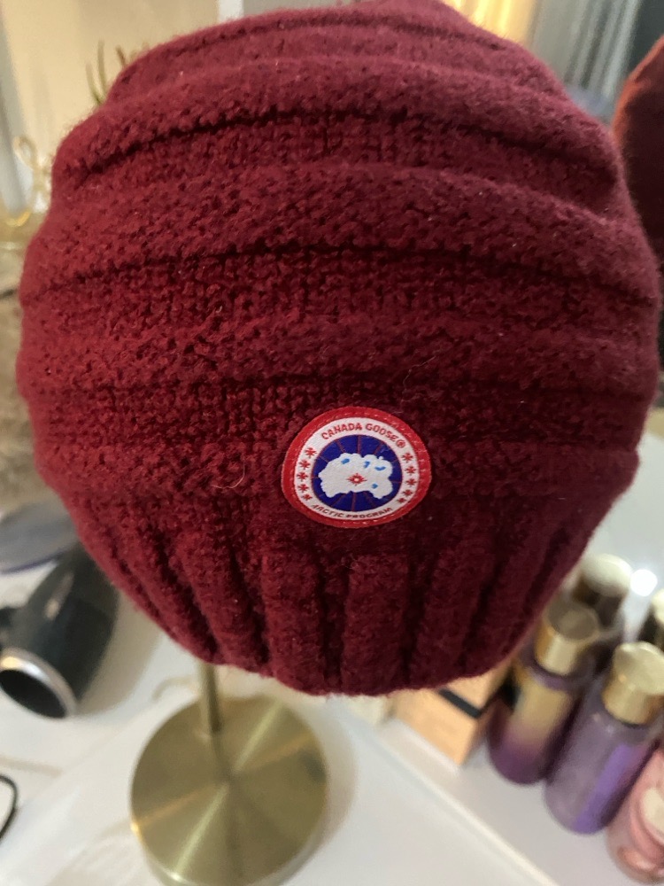BONNETS CANADA GOOSE NEUF