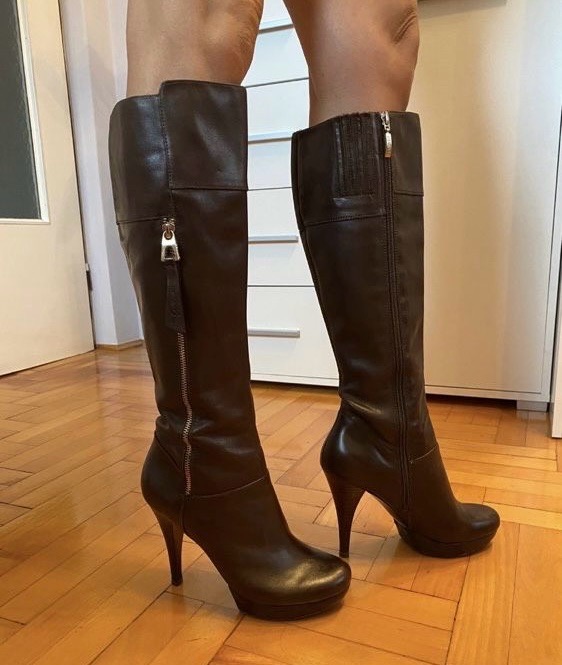 BOTTES CUIR VERITABLE GUESS