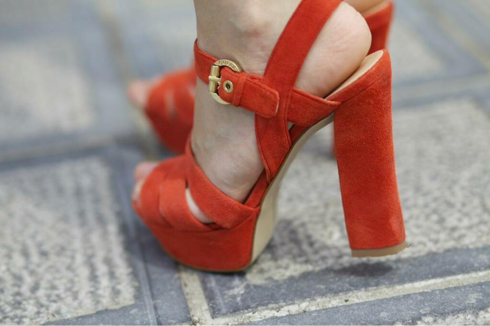 SANDALES TALON GUESS