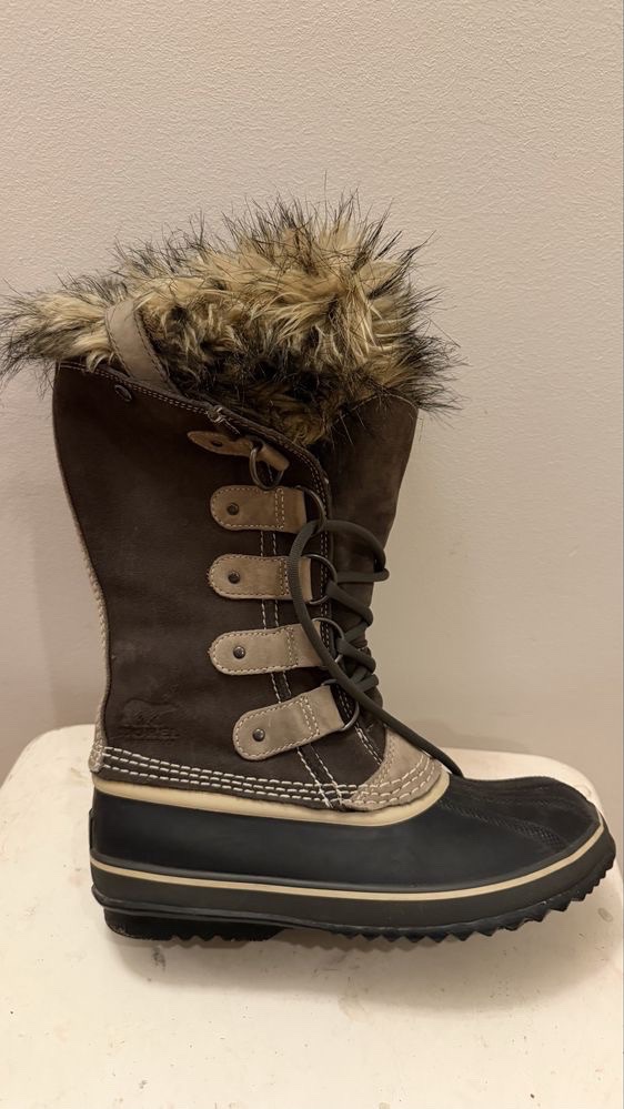 BOTTES AVEC FOURURRE SOREL NEUF