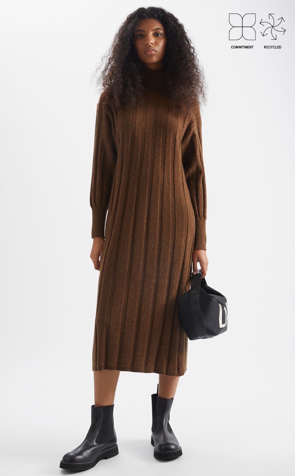 ROBE LONGUE EN LAINE NEUF
