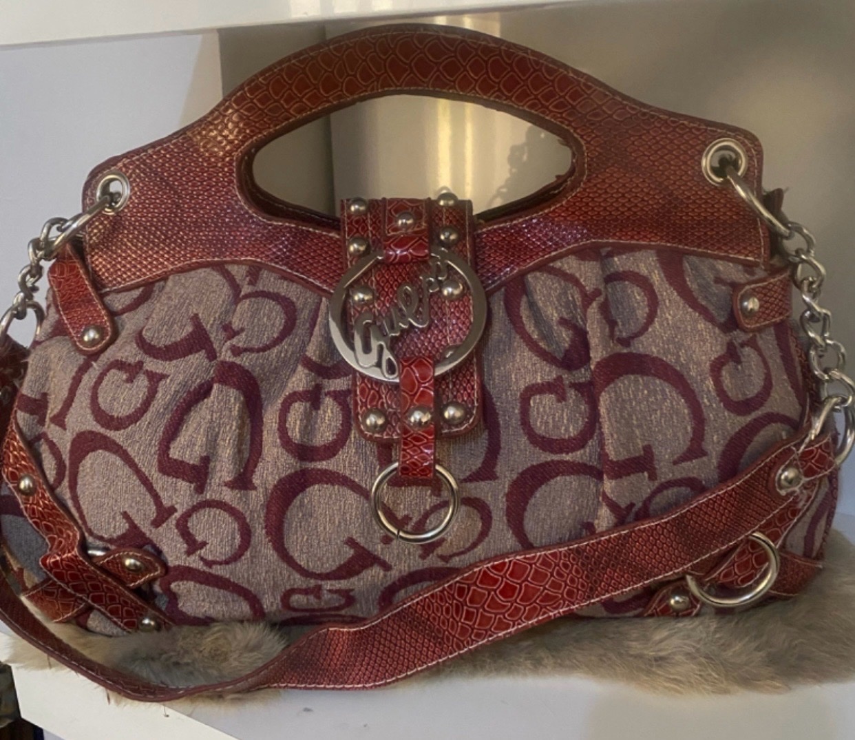 SAC GUESS