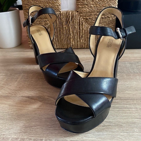 SANDALES MICKEAL KORS AUTHENTIQUE
