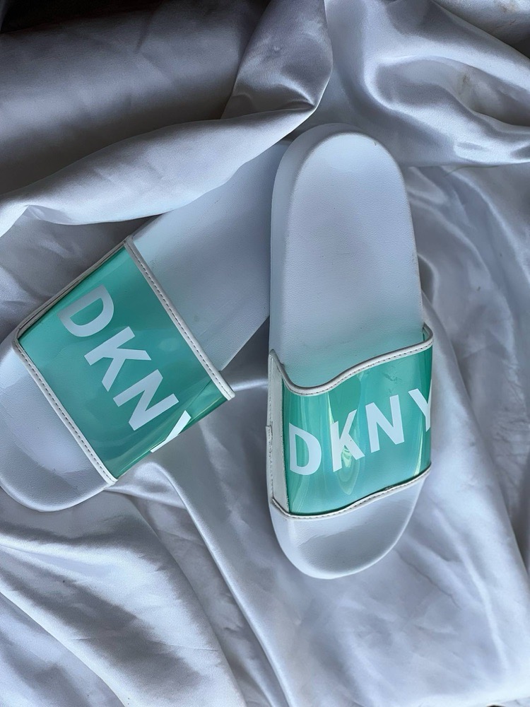 TONGS DKNY AUTHENTIQUE 