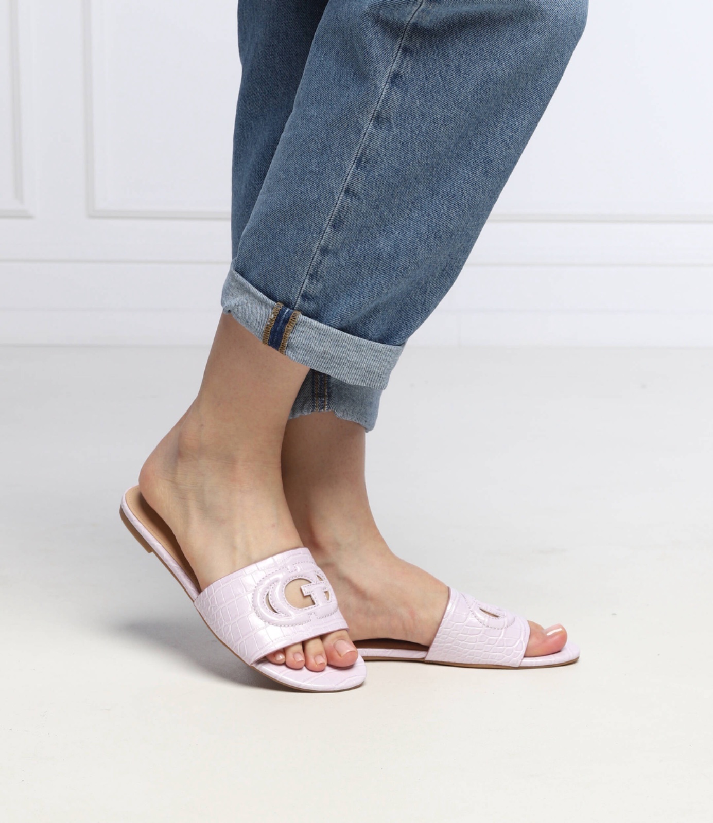 MULES CUIR VERITABLE GUESS