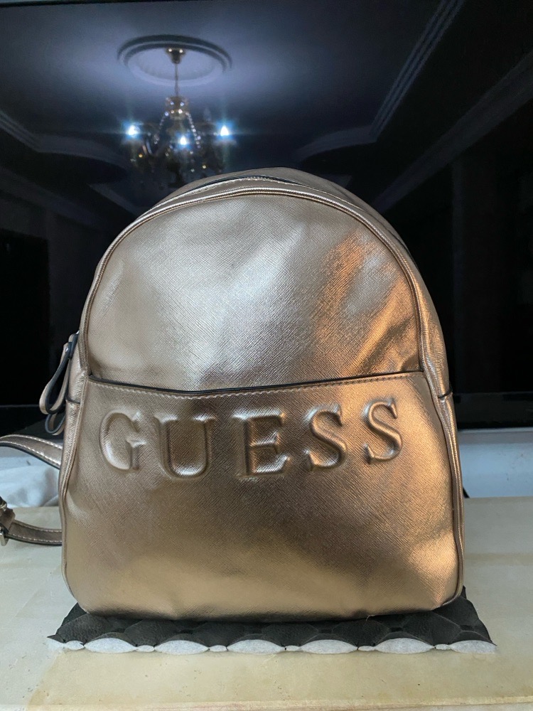 SAC A DOS GUESS NEUF