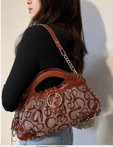 SAC A MAIN ET BANDOULIERE GUESS