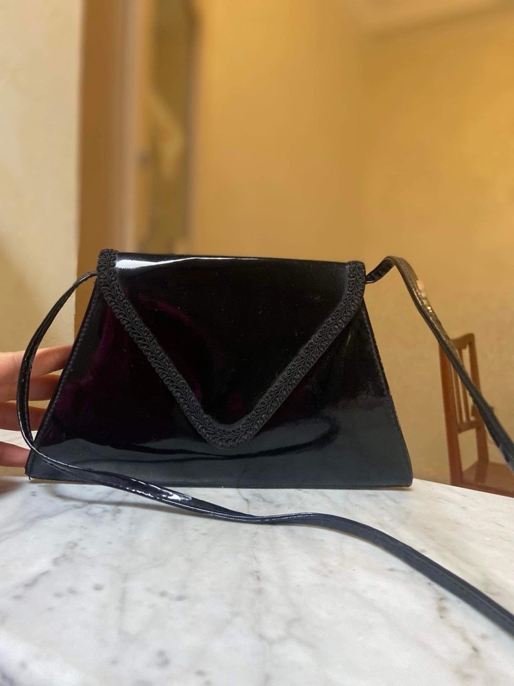 SAC A BANDOULIERE CUIR VERNIS