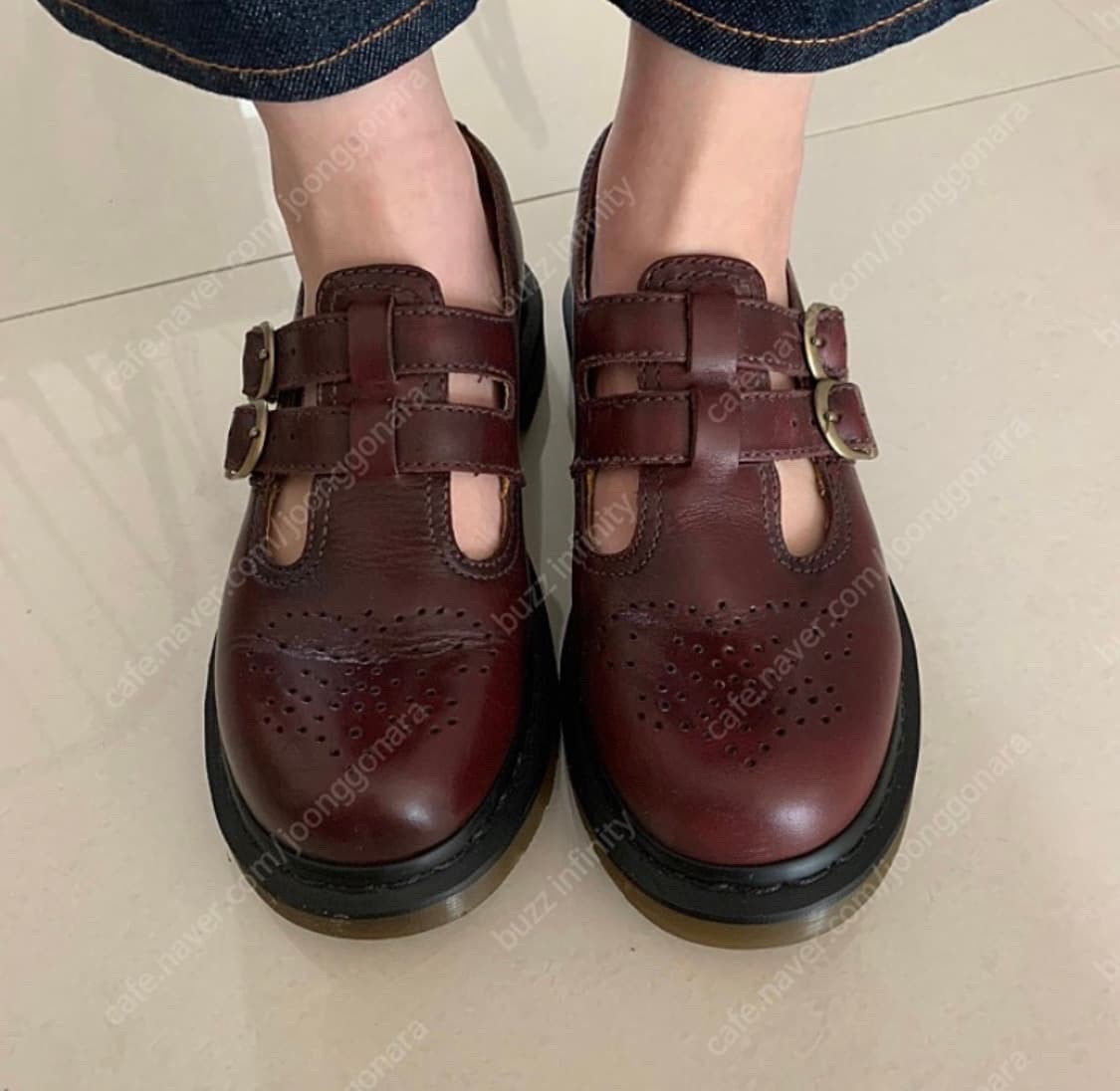 DERBIES CUIR VERITABLEDR MARTINS