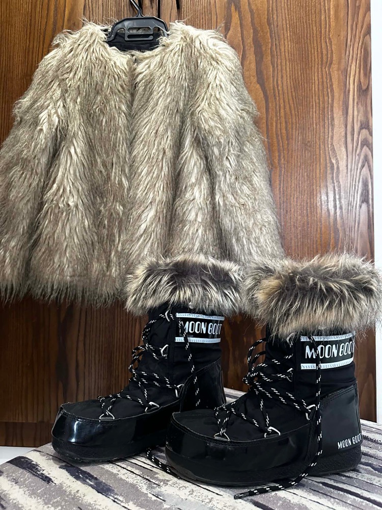 VESTE FOURURRE ZARA ET MOON BOOTS AUTHENTIQUE