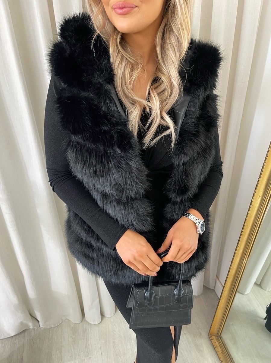 VESTE SANS MANCHE FOURURRE