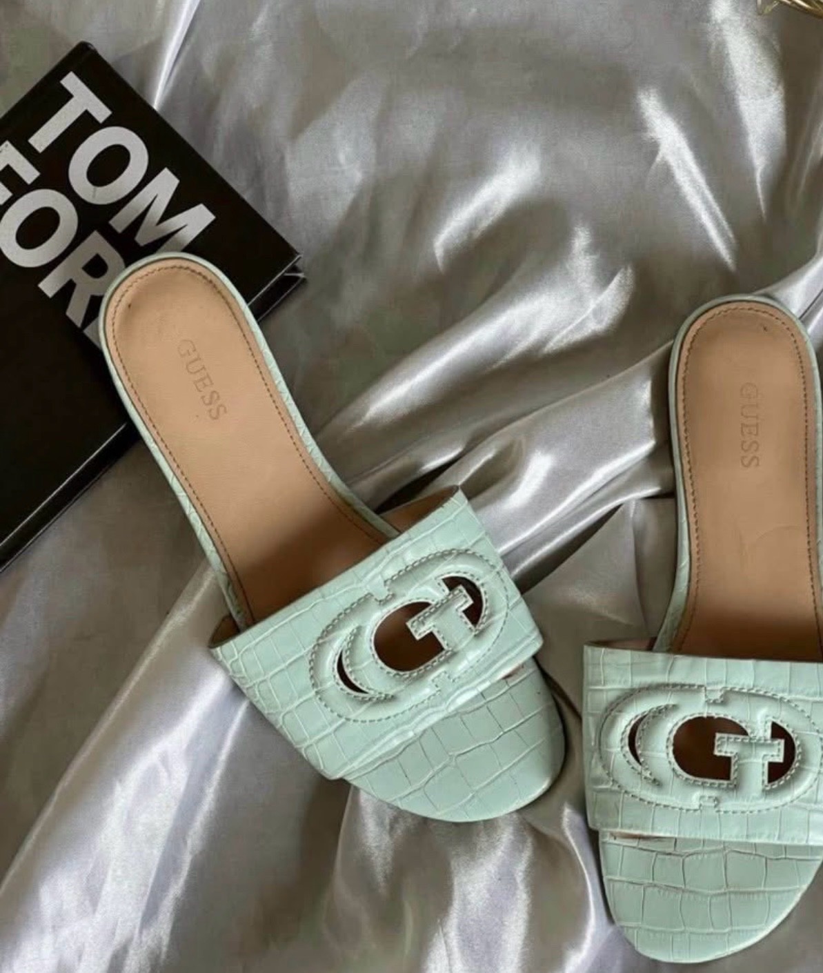 MULES GUESS AUTHENTIQUE