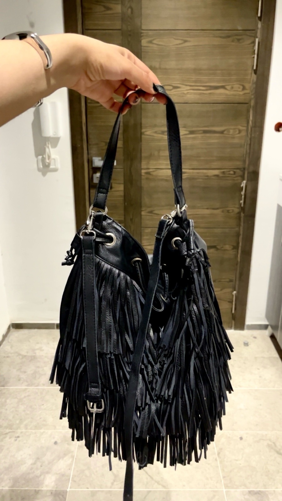 Fringed leather bag 