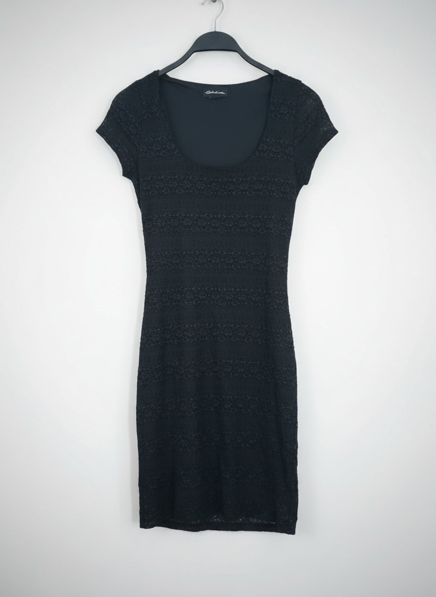✨ Robe noire chic en dentelle