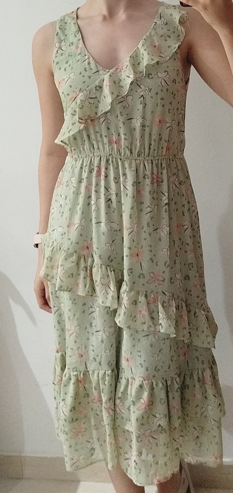 Robe verte fleuri a volants | ruffled green floral dress