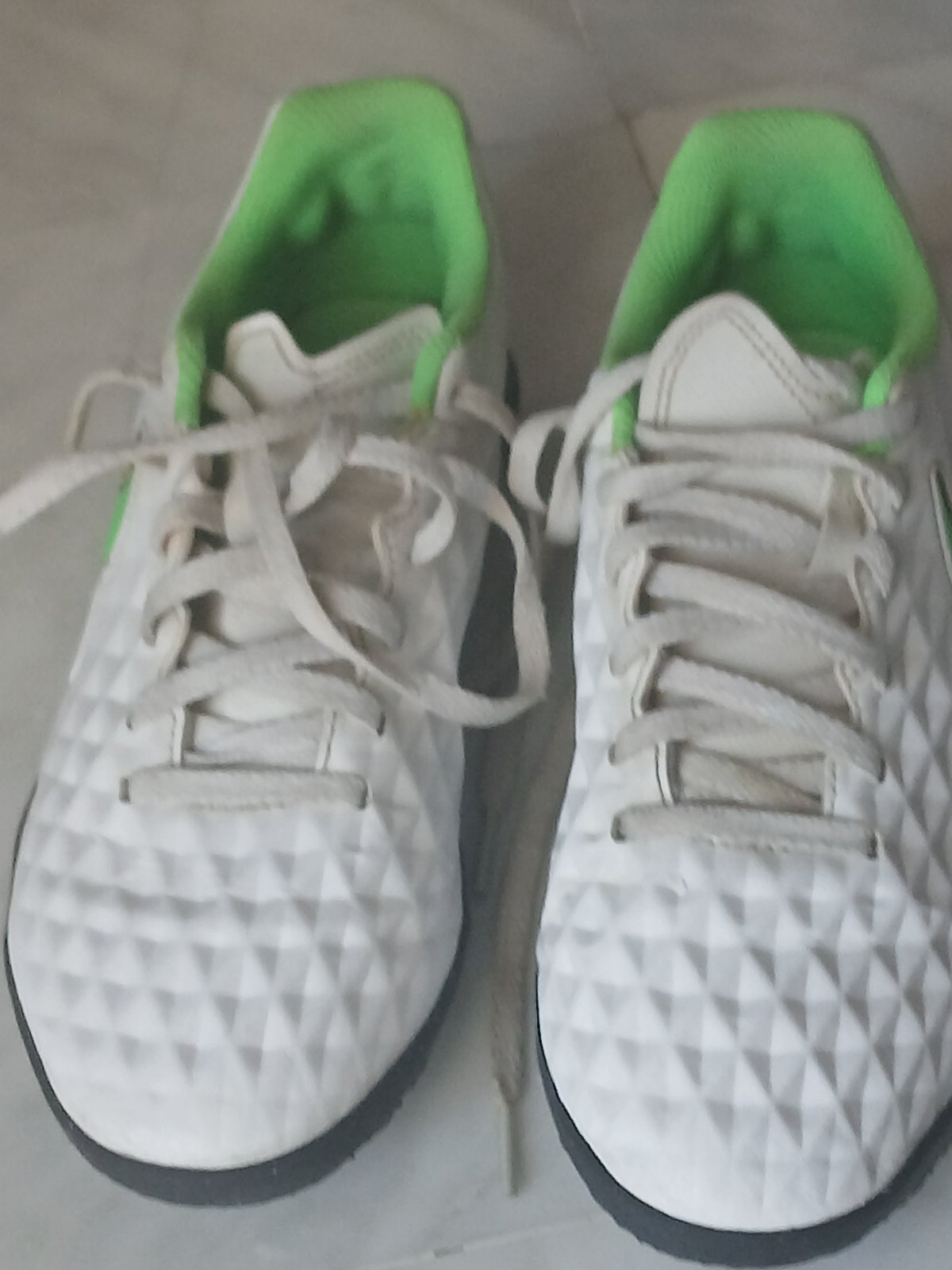  demi crampons Nike tiempo 