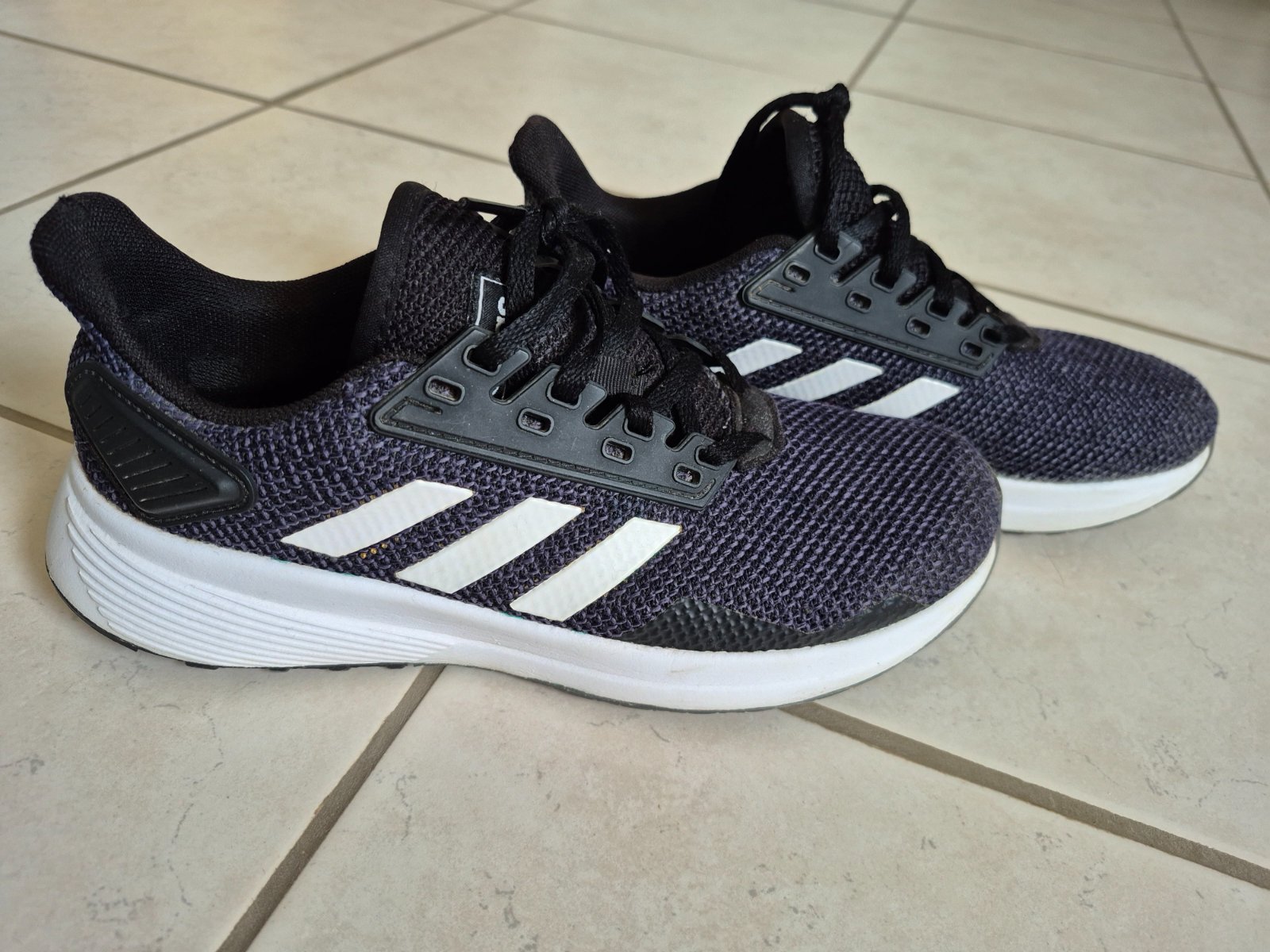 Chaussures adidas ⚫️⚪️